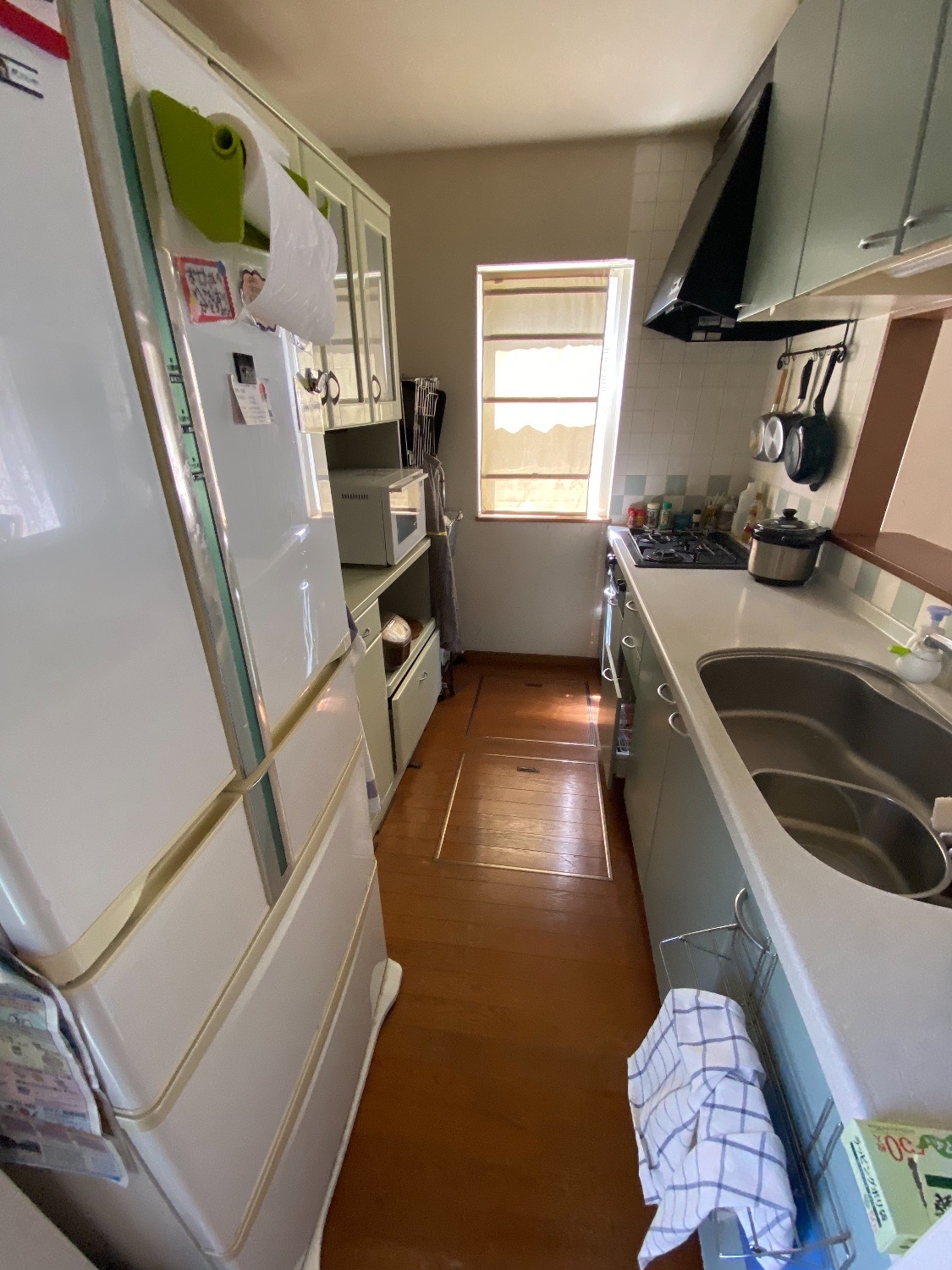 千葉県柏市_残置物撤去_樹木伐採_草刈り_高価買取_不動産売却_一軒家_5LDK_キッチン_作業前