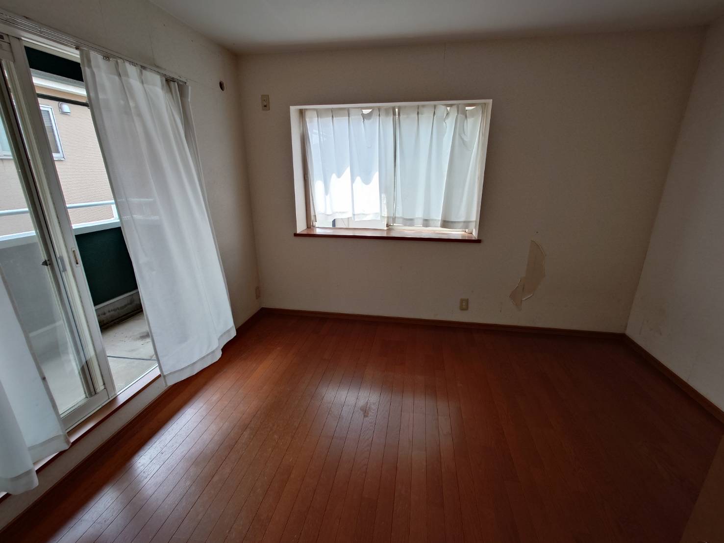 千葉県柏市_残置物撤去_樹木伐採_草刈り_高価買取_不動産売却_一軒家_5LDK_洋室2_作業後