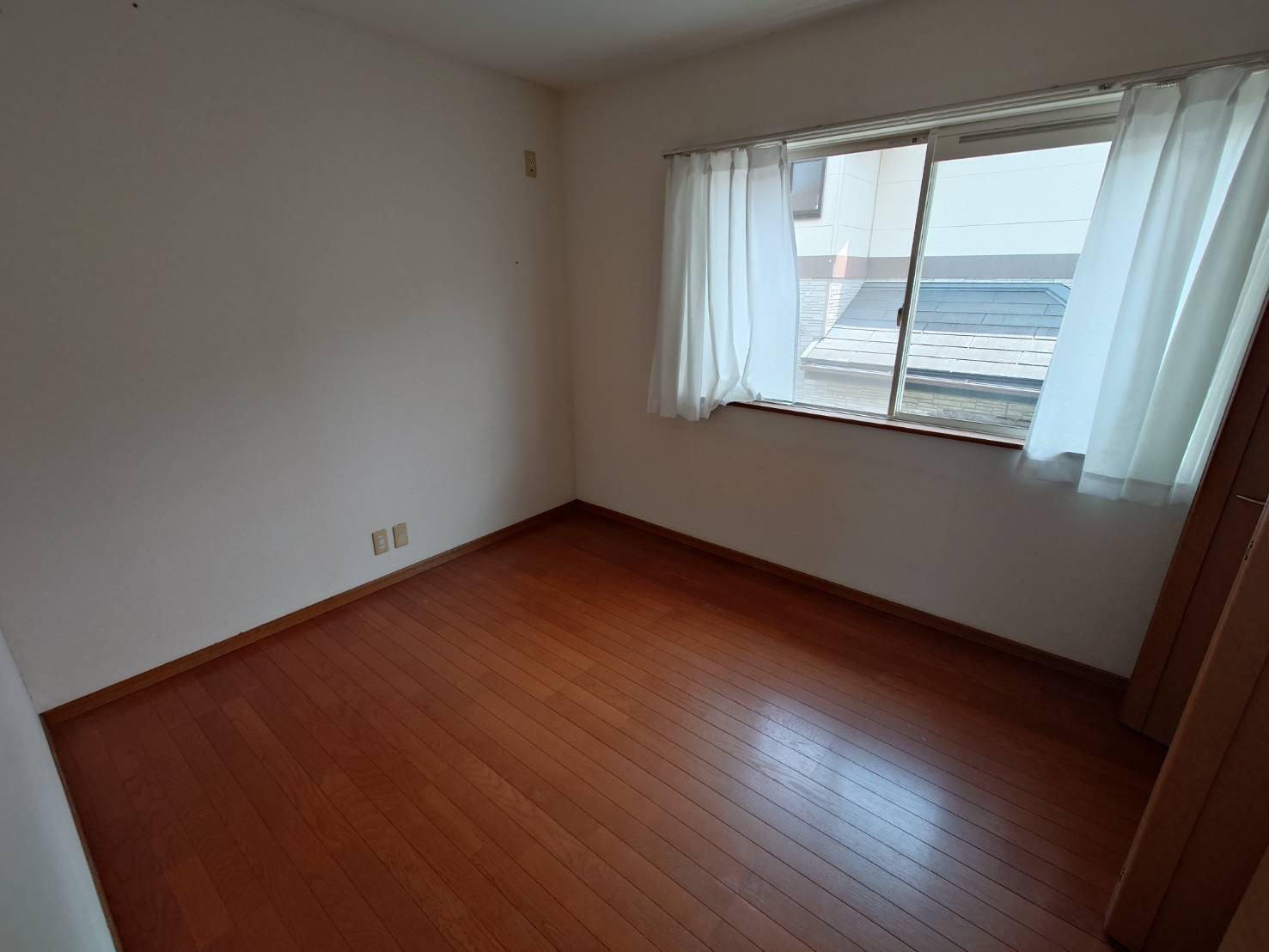 千葉県柏市_残置物撤去_樹木伐採_草刈り_高価買取_不動産売却_一軒家_5LDK_洋室3_作業後