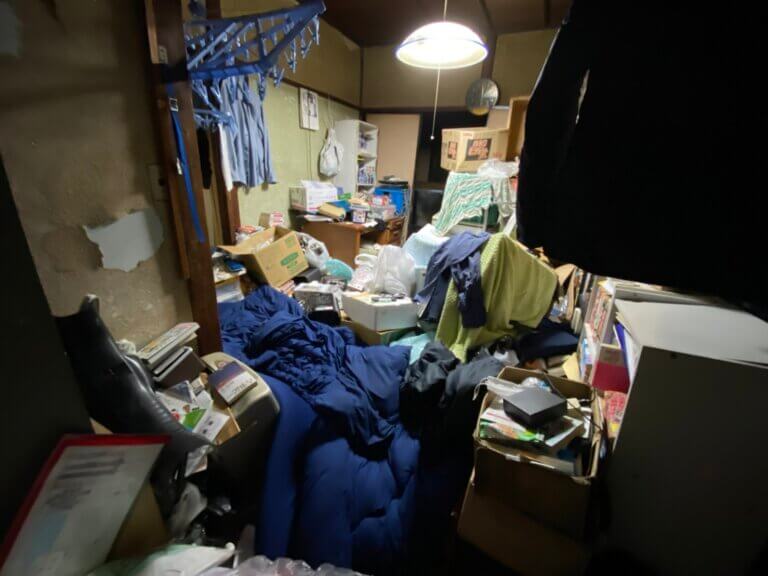 埼玉県_越谷市_ゴミ屋敷清掃_一軒家_2DK_和室3_作業前