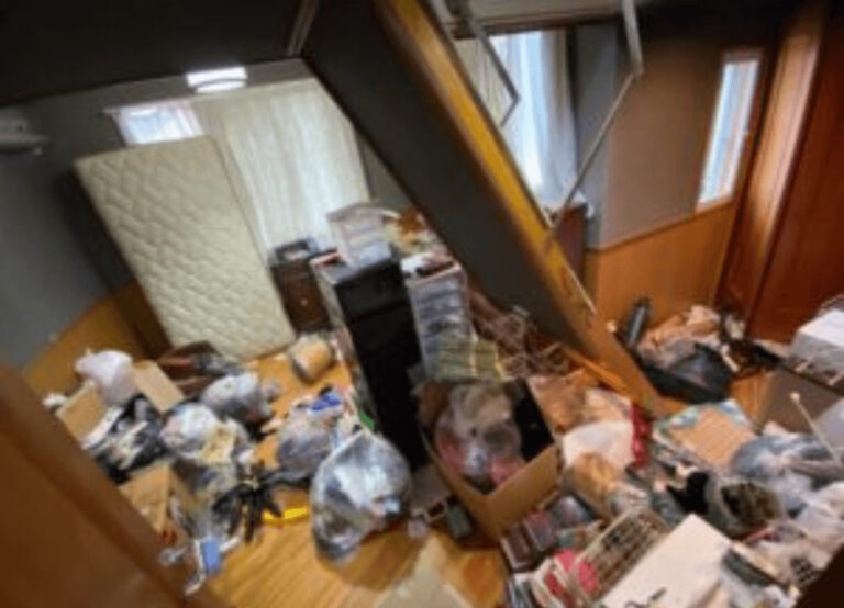 神奈川県_川崎市_ゴミ屋敷清掃_マンション_3DK_洋室_作業前