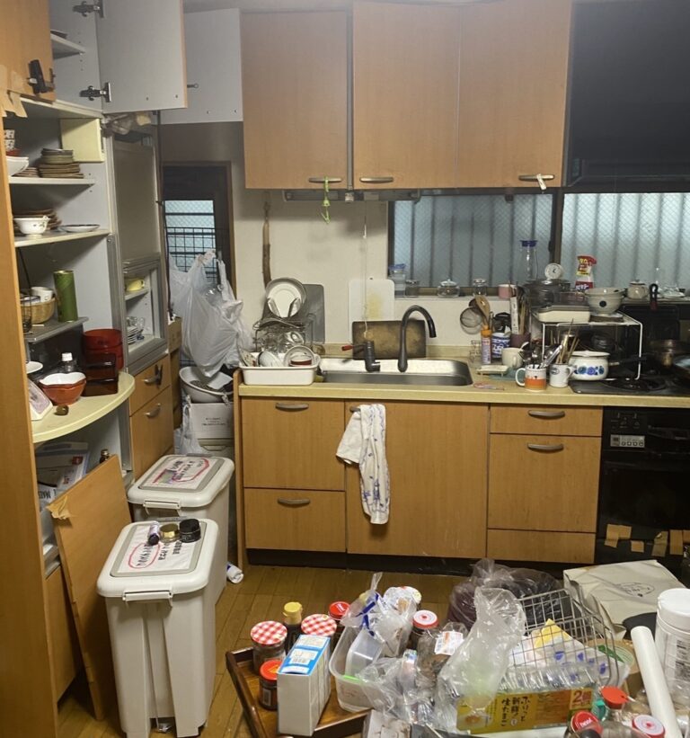 東京都_杉並区_久我山_残置物撤去_解体_一軒家_4LDK_2LDK_キッチン2_作業前