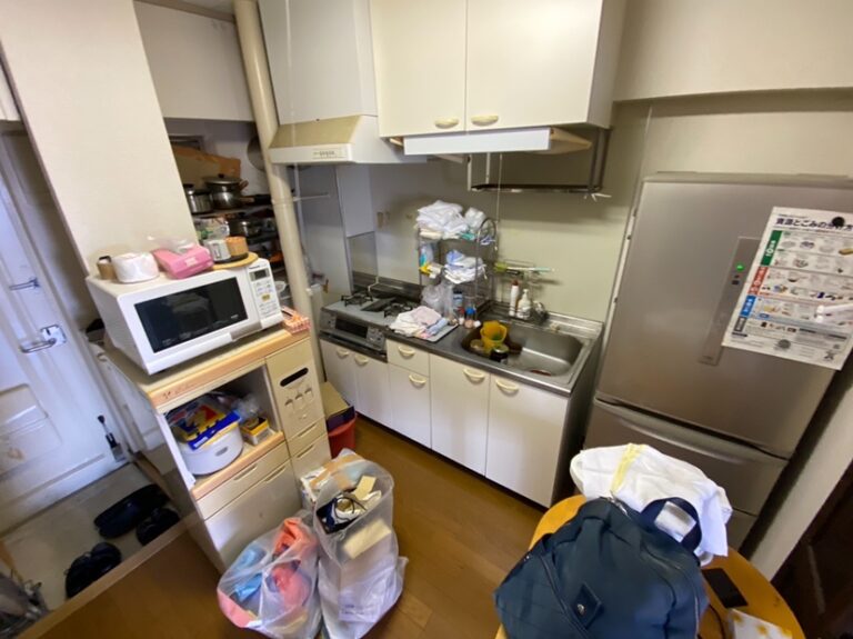 東京都_大田区_遺品整理_アパート_2DK_キッチン_作業前2