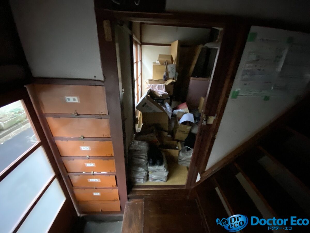 東京都_江東区_東陽_引っ越し_退去時_残置物撤去_ゴミ屋敷清掃_アパート_2K_玄関_作業前