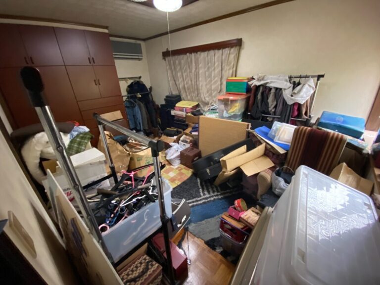 埼玉県_草加市_旭町_不動産買取_残置物撤去_一軒家_5LDK_洋室1_作業前