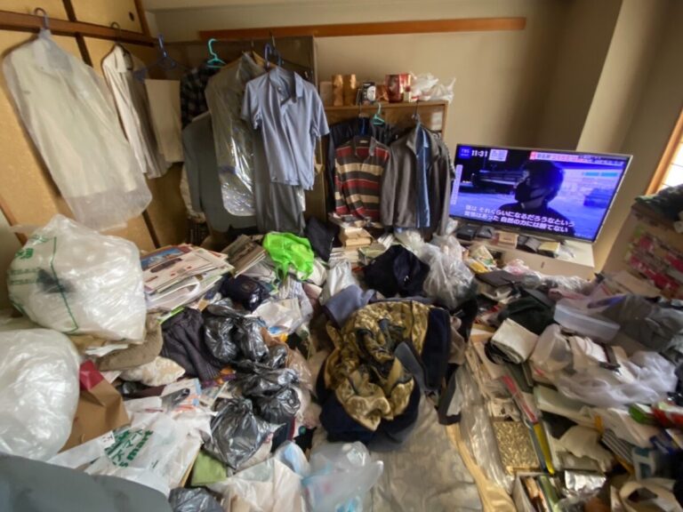 千葉県_船橋市_東船橋_物屋敷清掃_残置物撤去_不動産売却_配送サービス_マンション_3LDK_和室_作業前