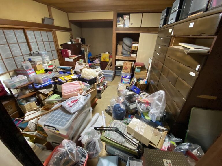 千葉県船橋市本中山_残置物撤去_不動産売却_高価買取_一軒家_6LDK_和室3_作業前