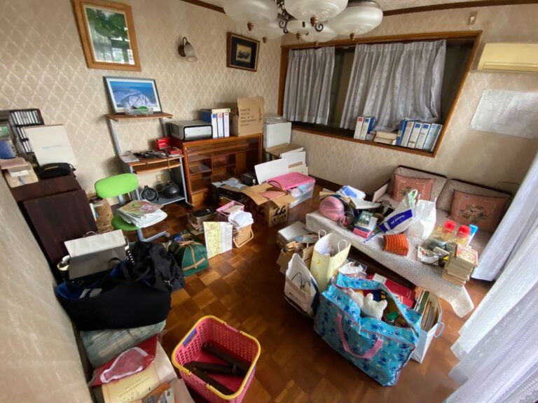 千葉県船橋市芝山_残置物撤去_不動産売却_一軒家_6SDK_洋室2_作業前