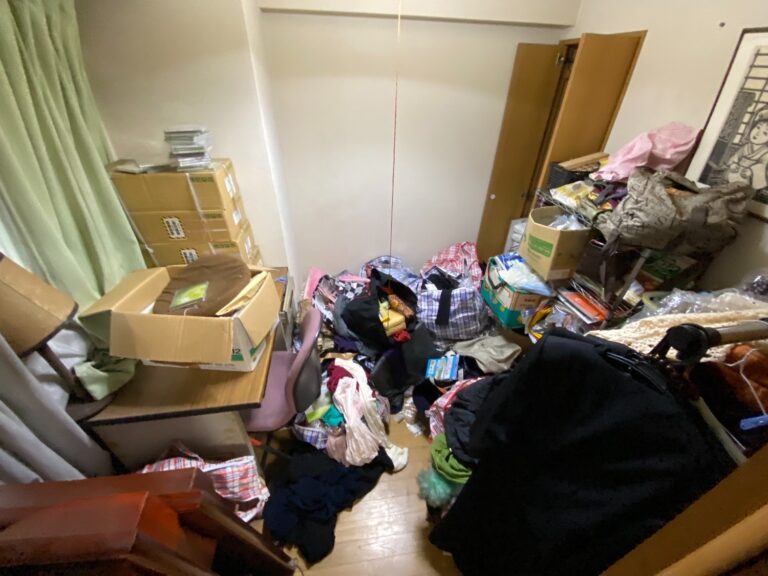 東京都大田区大森南_残置物撤去_不用品回収_マンション_3LDK_洋室2_作業前
