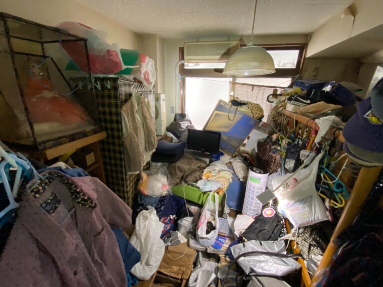 東京都江東区東陽_ゴミ屋敷清掃_引っ越し_退去時_アパート_1K_洋室_作業前