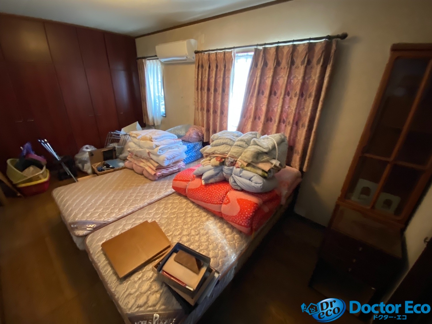 東京都杉並区宮前_残置物撤去_ハウスクリーニング_樹木_草木_伐採_不動産売却_一軒家_5LDK_洋室2_作業前