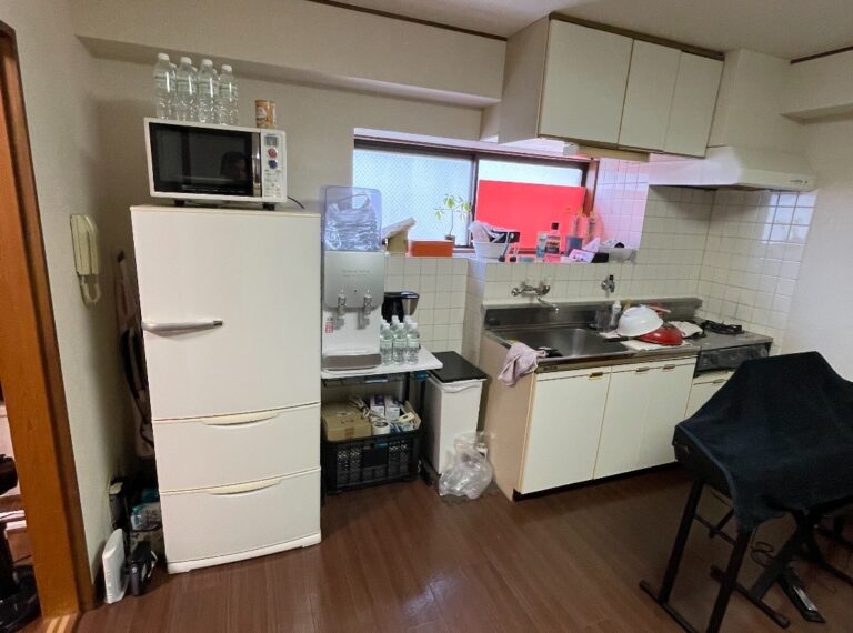 東京都品川区大井_残置物撤去_配送サービス_引っ越し_退去時_マンション_1LDK_キッチン1_作業前
