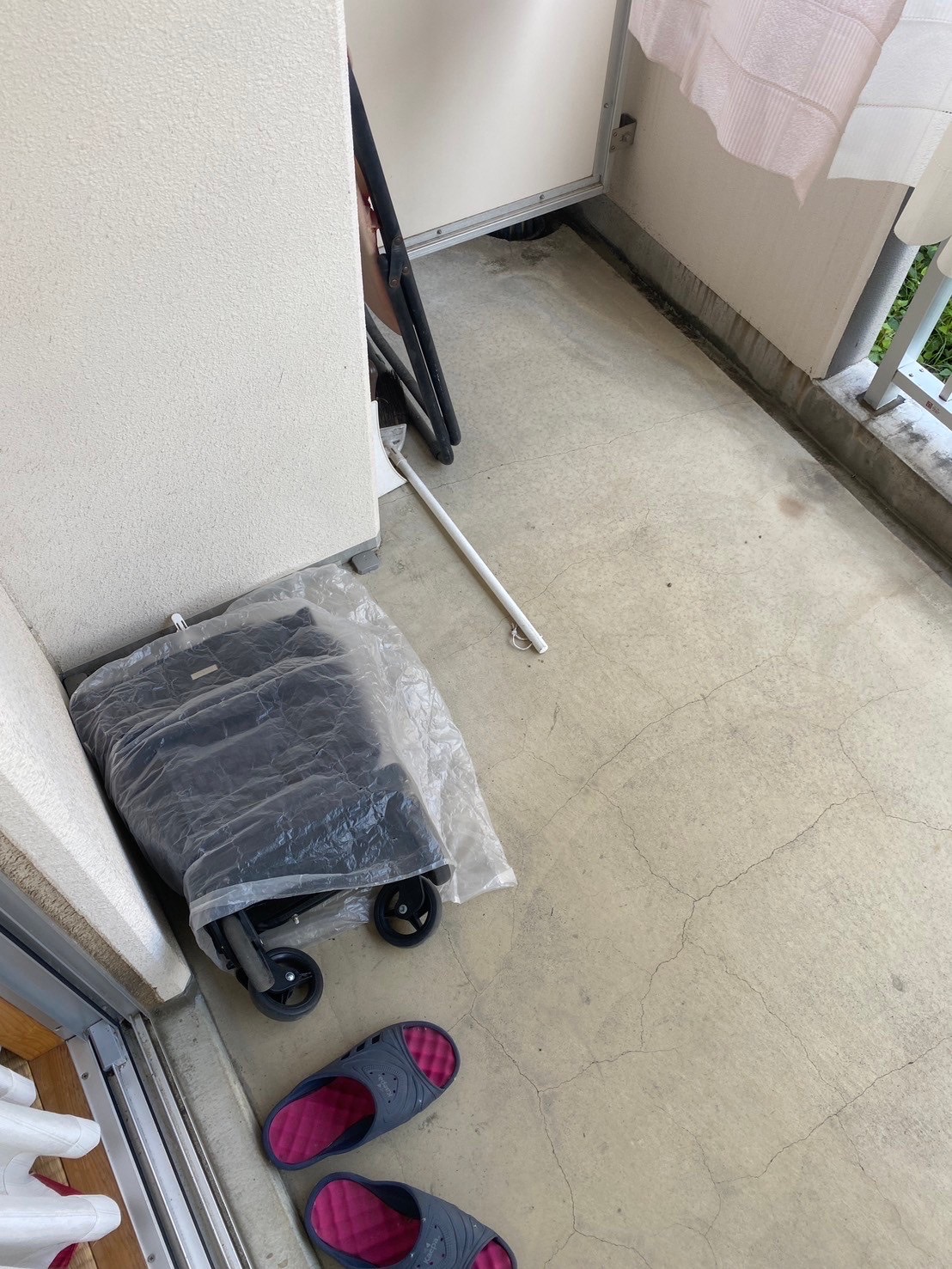 東京都板橋区 残置物撤去 遺品整理 エアコン撤去 引っ越し 退去 団地 都営住宅 2DK ベランダ1 作業前