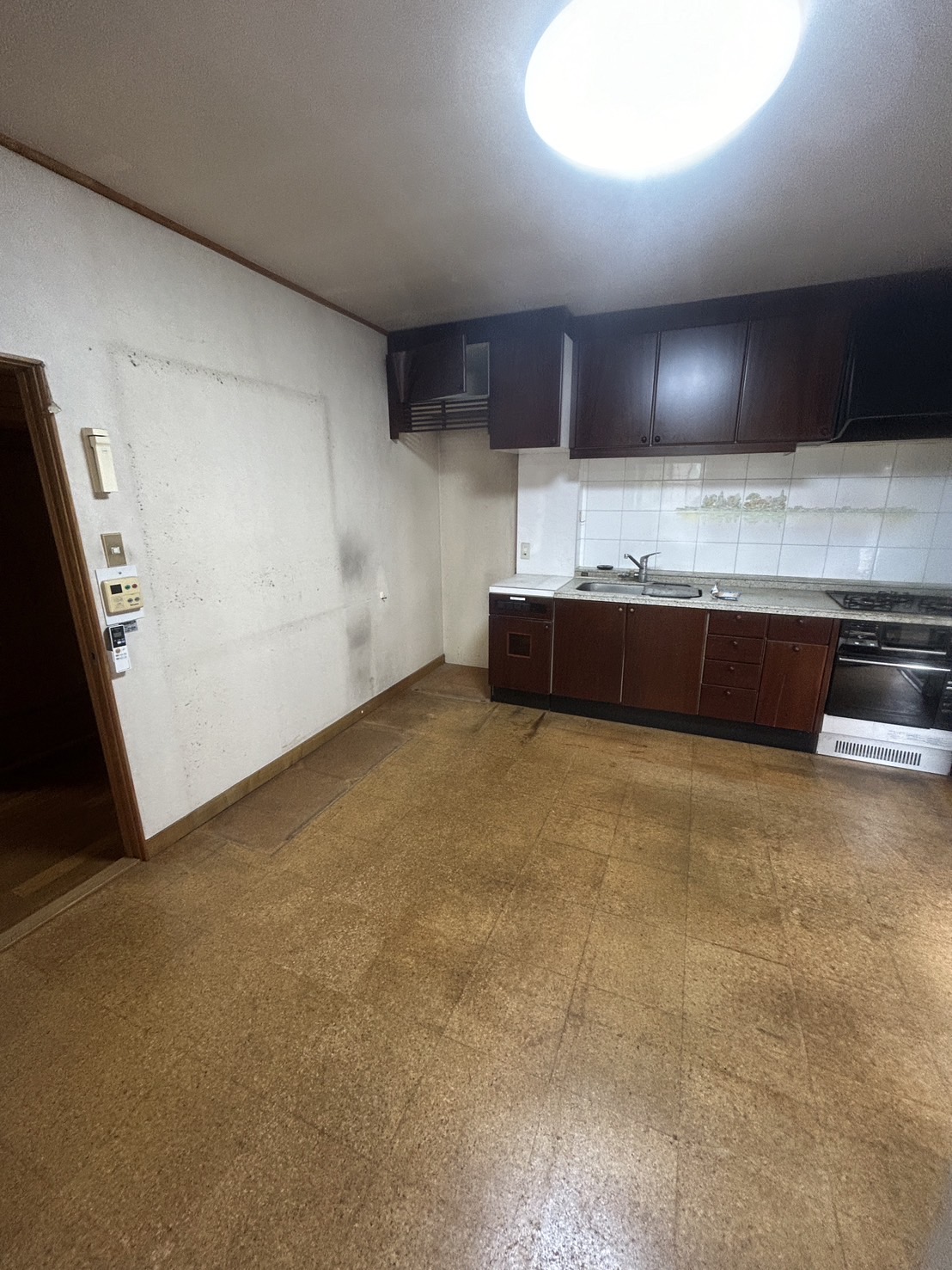 東京都江戸川区_残置物撤去_リフォーム_マンション_4LDK_ダイニング1_作業後