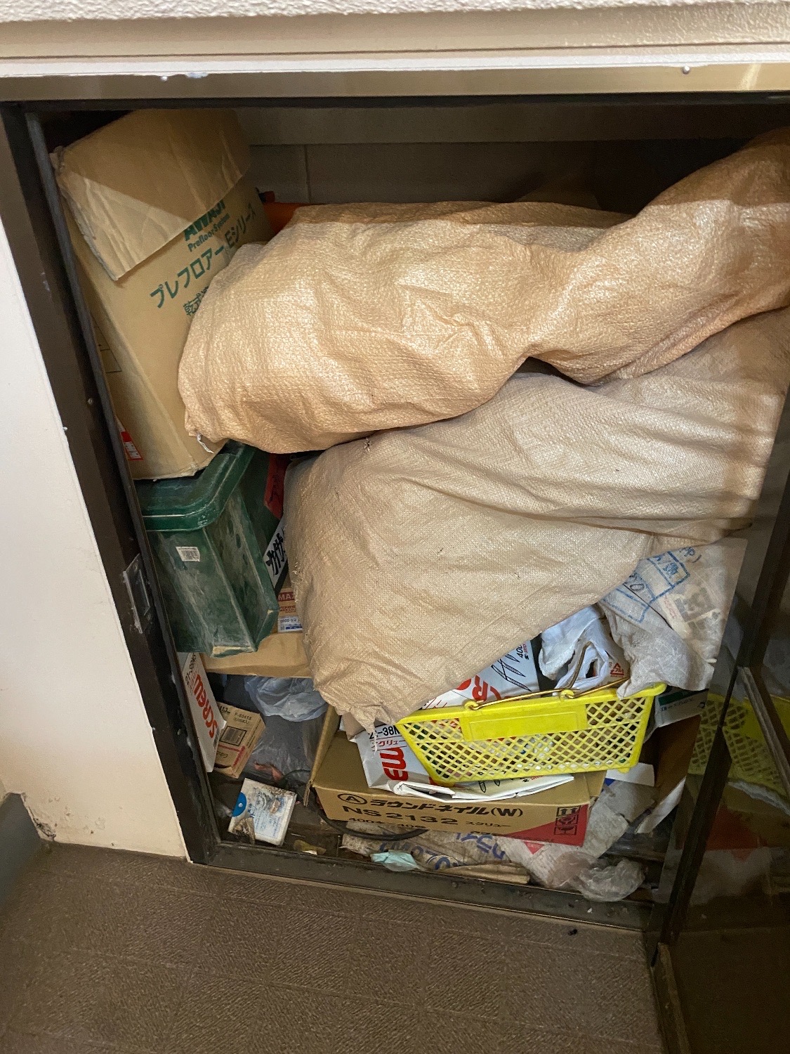 東京都江戸川区_残置物撤去_リフォーム_マンション_4LDK_収納_作業前