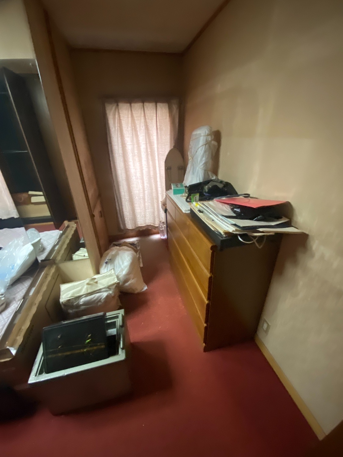 東京都江戸川区_残置物撤去_リフォーム_マンション_4LDK_洋室2_作業前