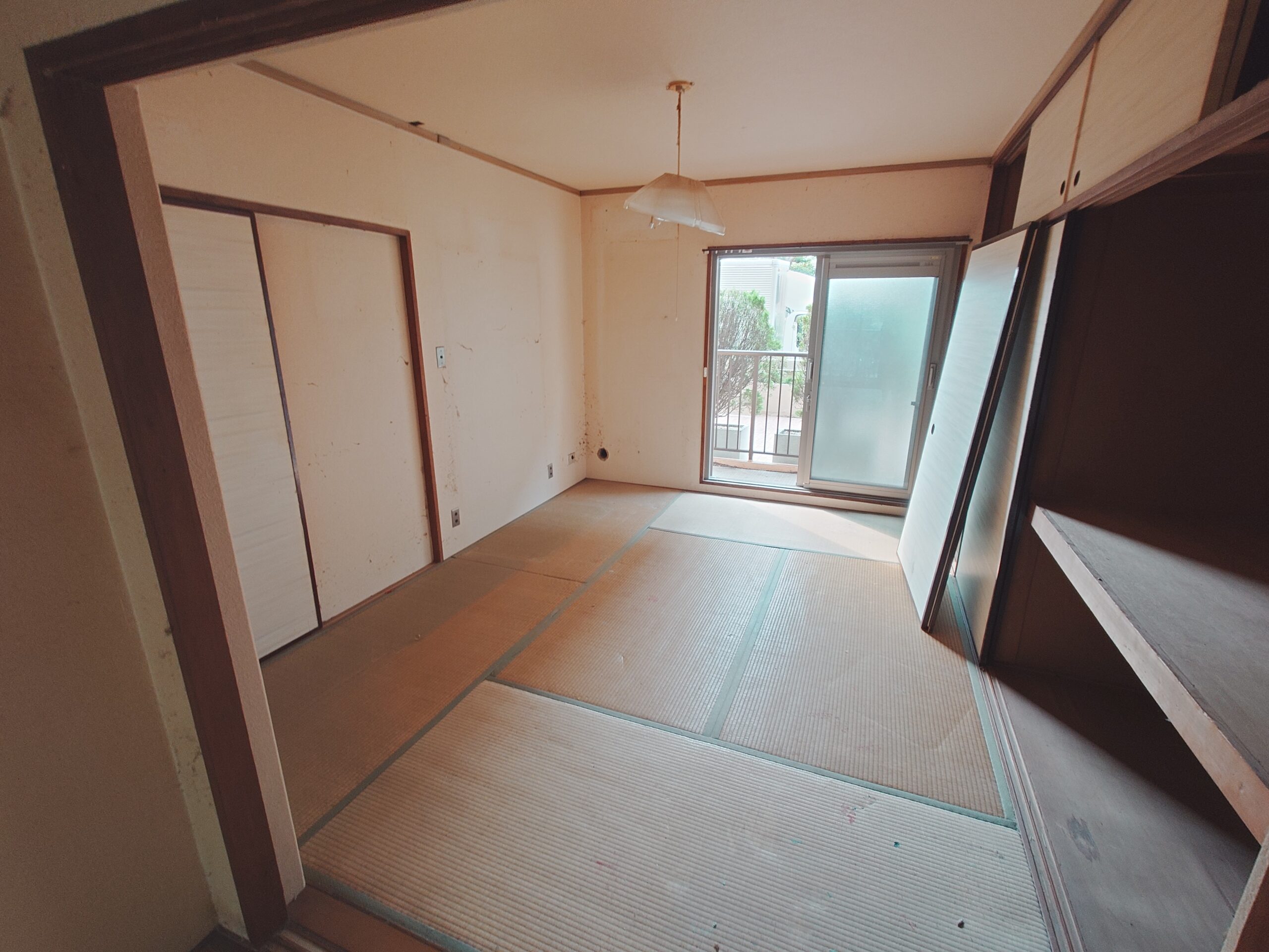 千葉県船橋市_ゴミ屋敷清掃_草刈り_引っ越し_退去時_マンション_4DK_トランクルーム_庭周り_和室4_作業後
