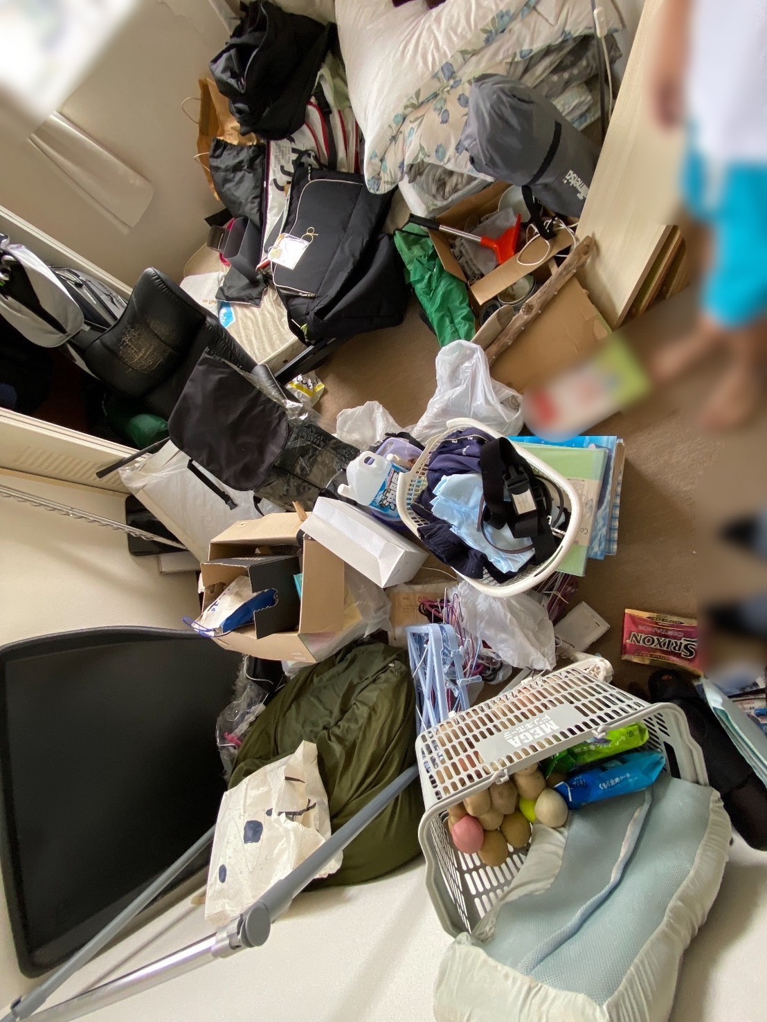 東京都大田区多摩川_不用品回収_キッチン_2部屋_ベランダ_マンション_4LDK_洋室_作業前