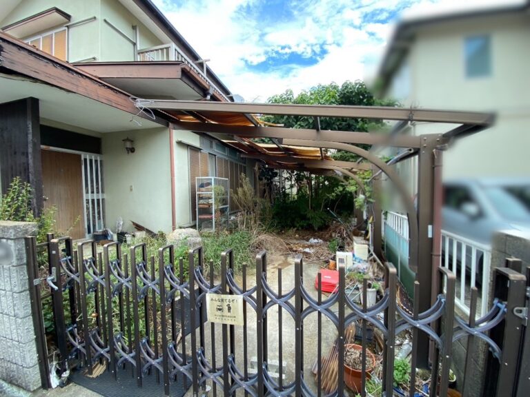 千葉県流山市_不用品回収_物置の解体撤去_庭_草木手入れ_樹木伐採_草刈り_一軒家_外回り_不用品1_作業前