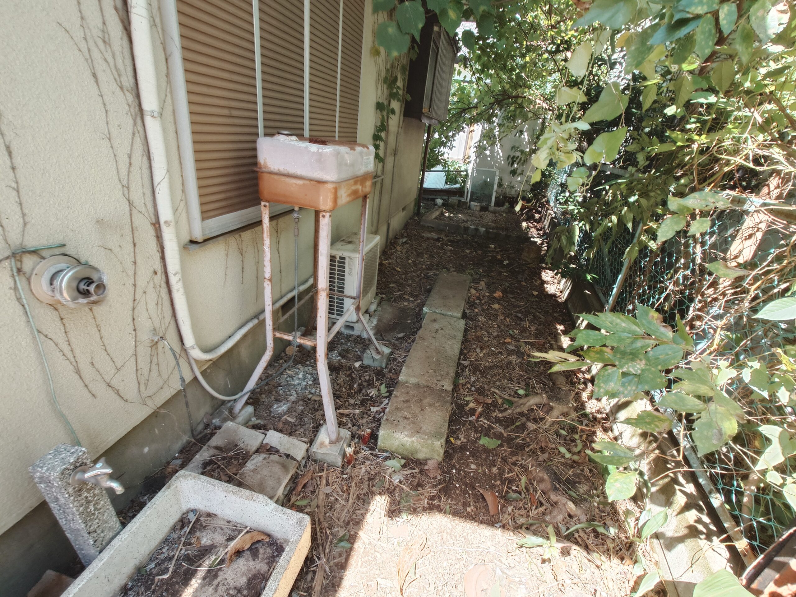 千葉県流山市_不用品回収_物置の解体撤去_庭_草木手入れ_樹木伐採_草刈り_一軒家_外回り_不用品5_作業後